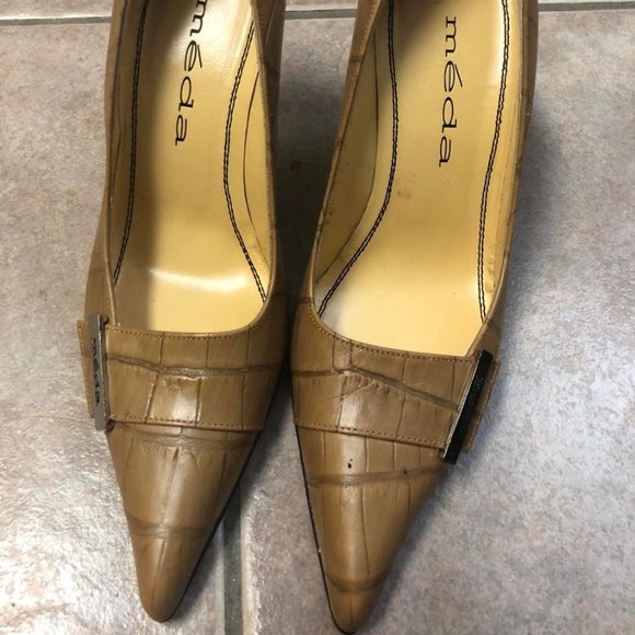 Meda Textured Beige leather Heels. - Picture 1 of 5